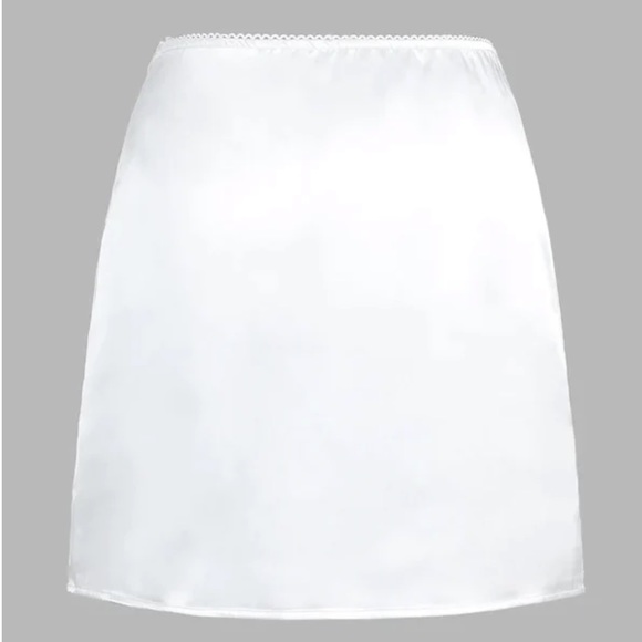 NWT lace trim satin skirt set by Commense in size XS - Picture 10 of 16